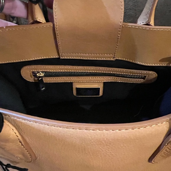 Claudia Firenze | Genuine Leather Crossbody Satchel - Picture 6 of 11